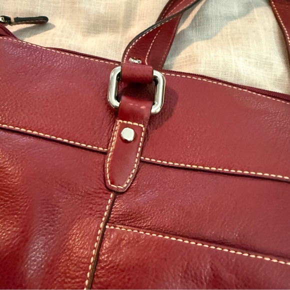 Fossil Red w/Silver Hardware Purse Tote, Shoulder Bag UGC - Picture 5 of 11